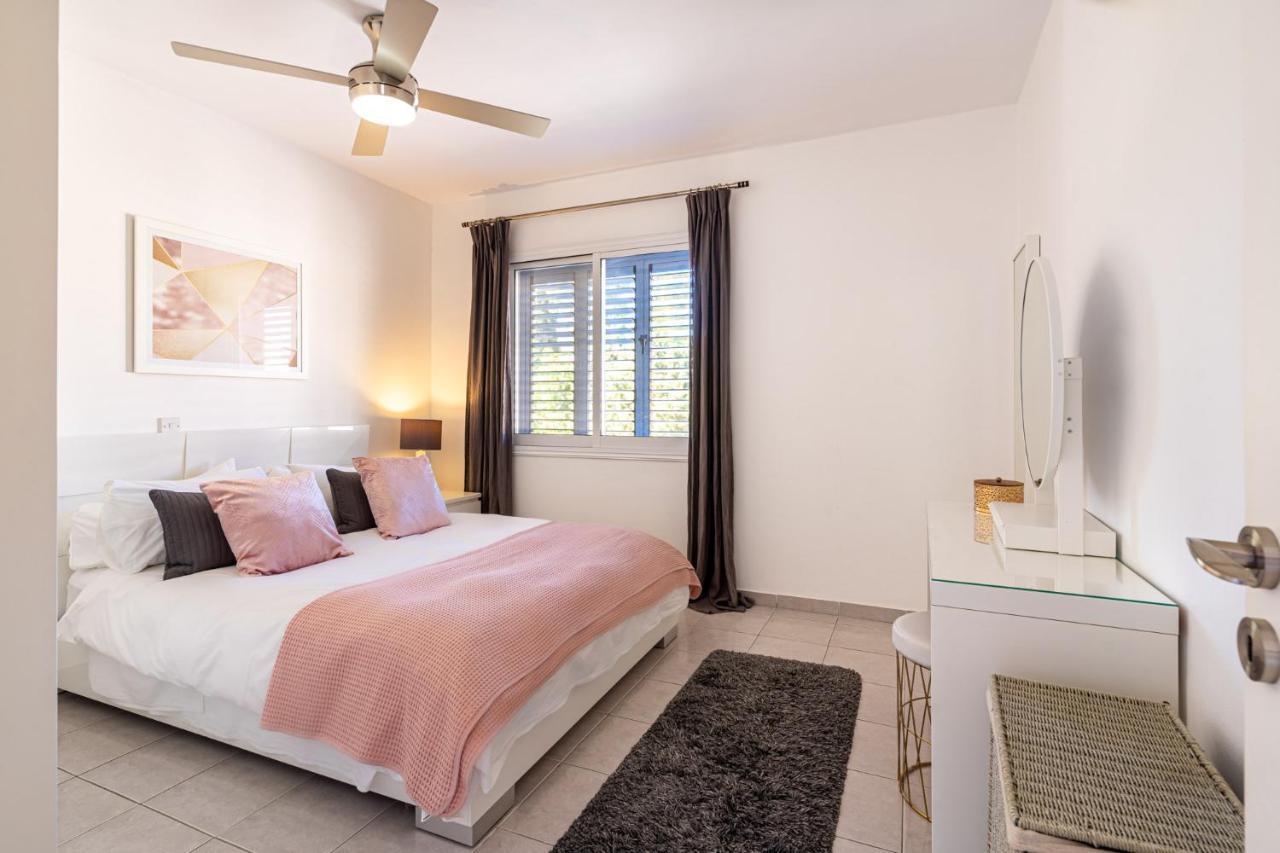 Summer Breeze Holiday Apartment With Pool بافوس المظهر الخارجي الصورة